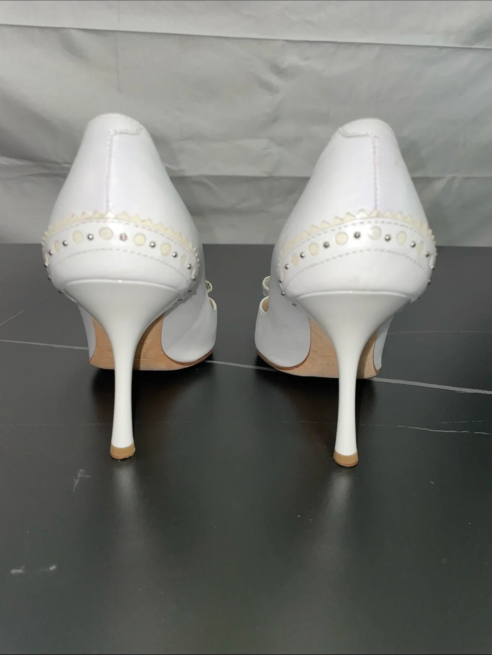 CHRISTIAN DIOR WHITE LEATHER D-TRICK PUMPS BY JOHN GALLIANO  FTL-08-192